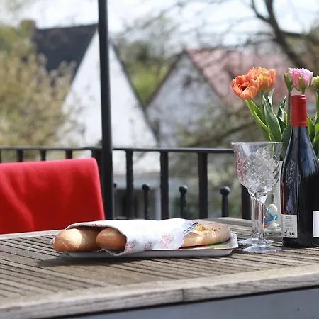 110qm Mit Balkon An Weser/glacis/city