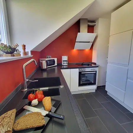 110qm Mit Balkon An Weser/glacis/city *