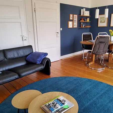 110qm Mit Balkon An Weser/glacis/city *