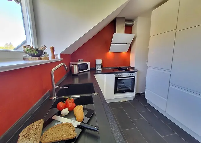 110qm Mit Balkon An Weser/glacis/city *